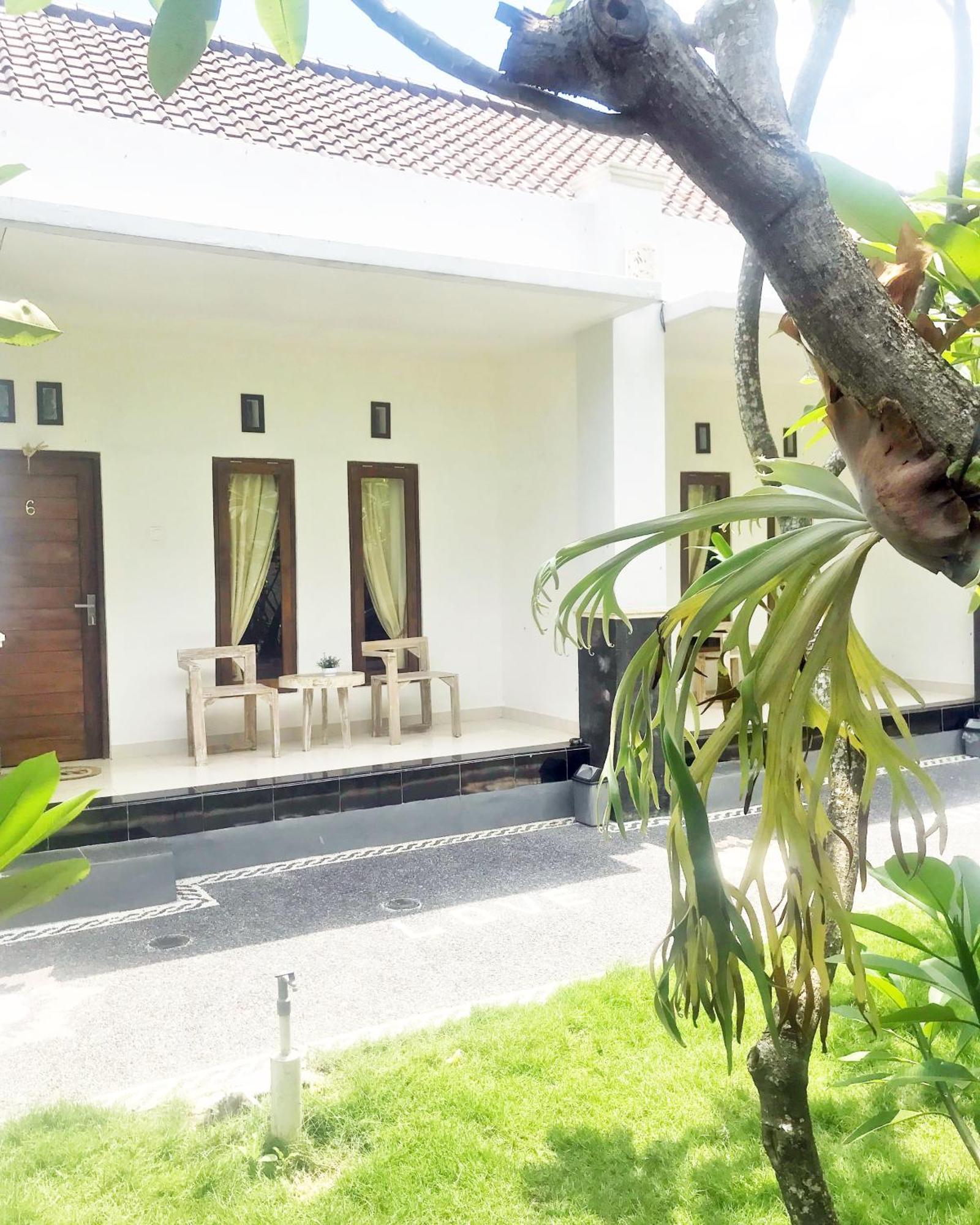Lagriya Guest House Ketewel Exterior photo